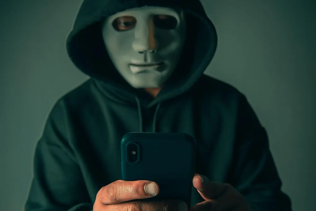 Desenmascarando al Estafador de Tinder: Cómo Combatir las Estafas en Aplicaciones de Citas 1 Desenmascarando al Estafador de Tinder: Cómo Combatir las Estafas en Aplicaciones de Citas