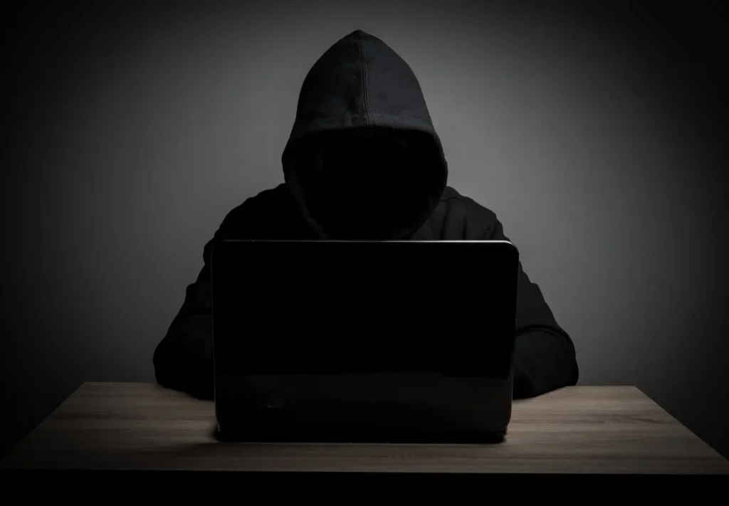 Diferencia entre perito informático y detective informático: roles y funciones en la era digital 2 Diferencia entre perito informático y detective informático: roles y funciones en la era digital